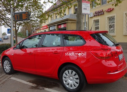 Stadtmobil am Asperger Bahnhof