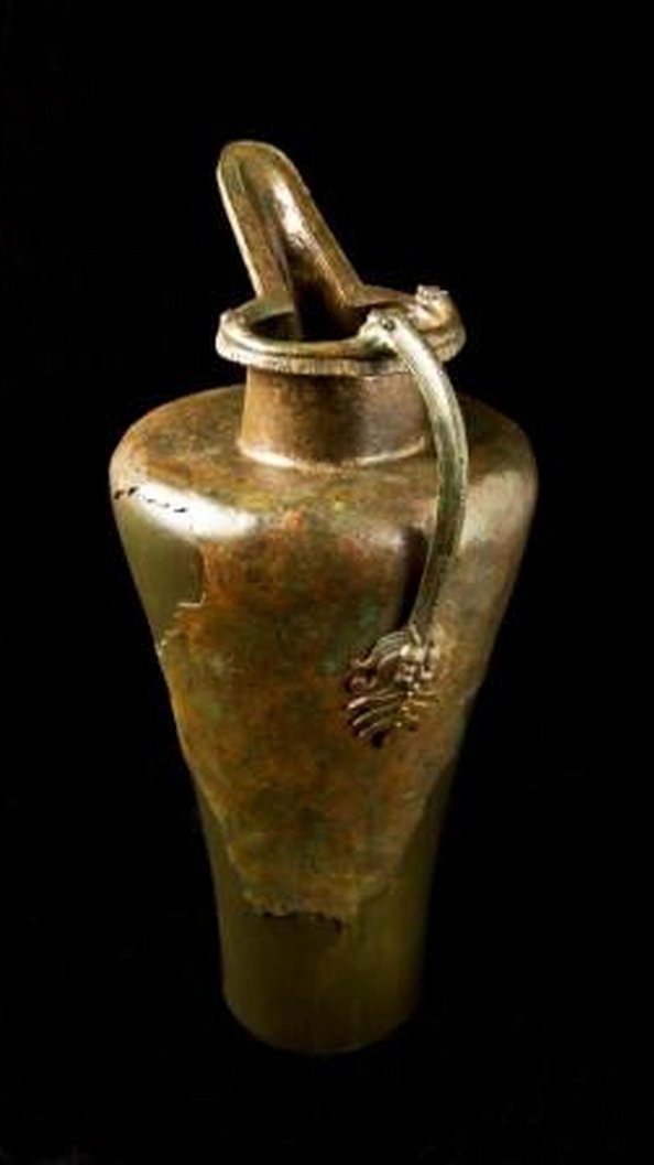 bronzene Schnabelkanne